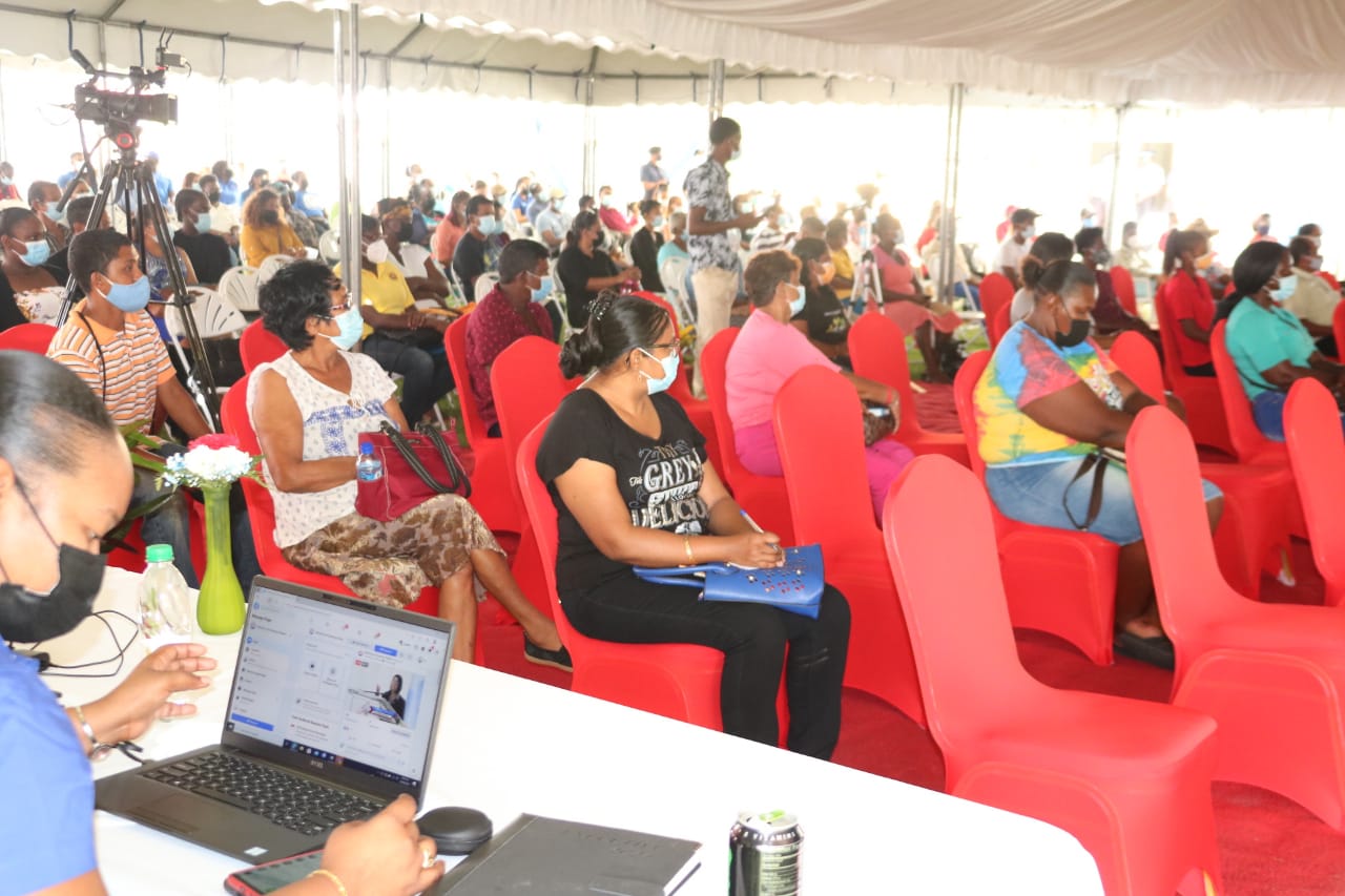 Hundreds rush for house lots/ titles at Dram Realised in Region 2