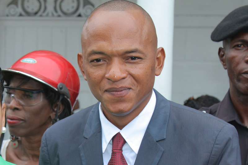 'In The Ring' boss gets bail for 'Jagabats and trench crapo' statements